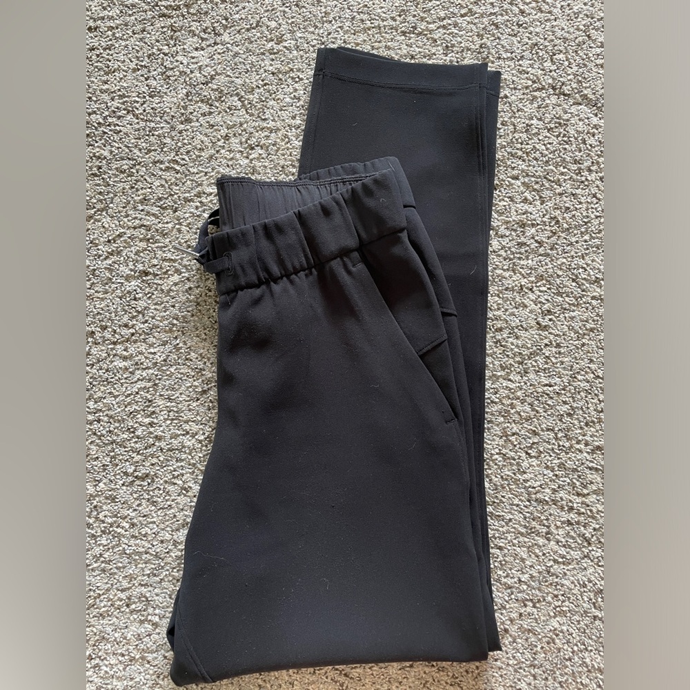 Lululemon on the fly 7/8 pants